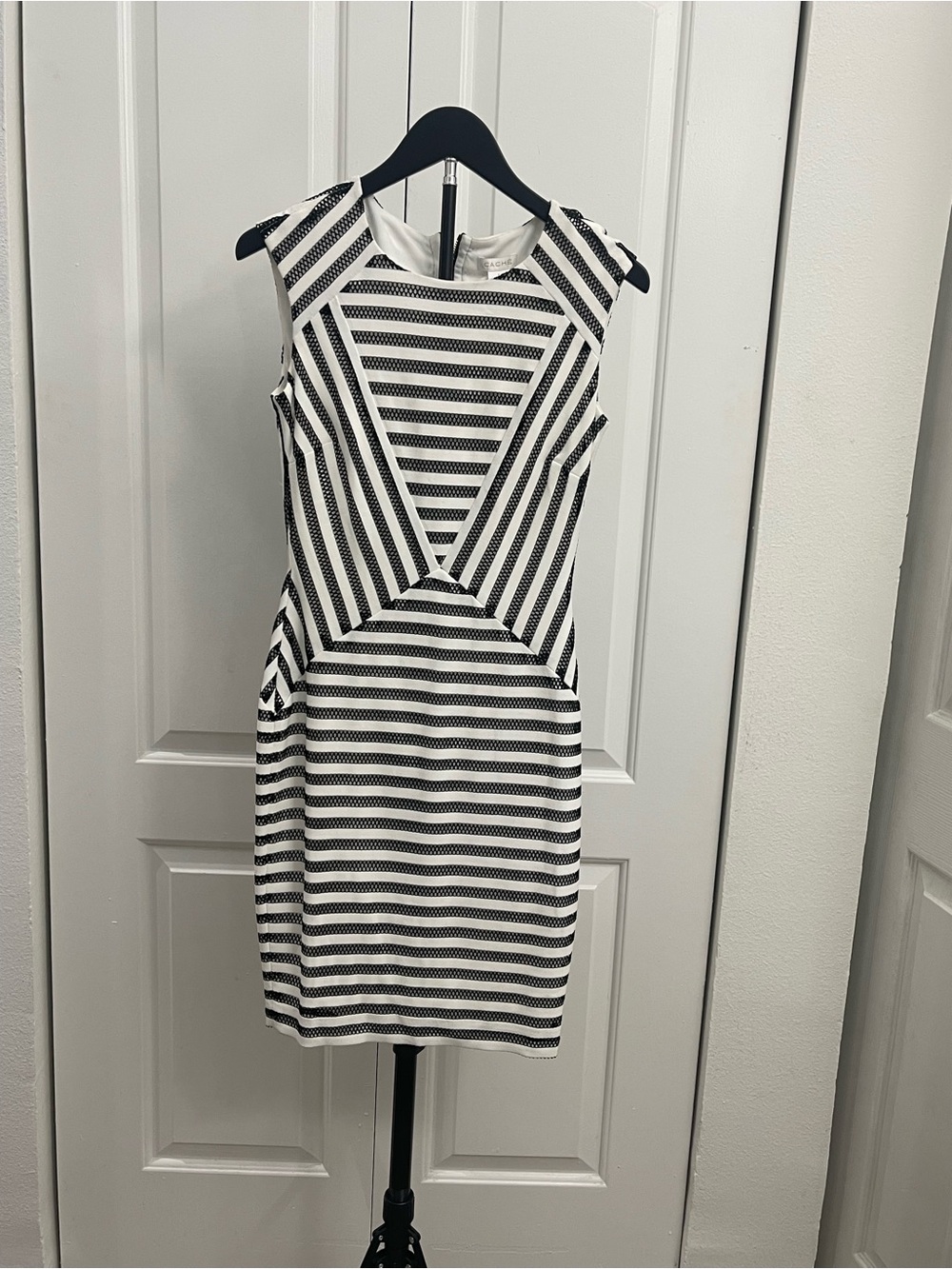 Cache Black and White Geometric Stripe Sheath Dress